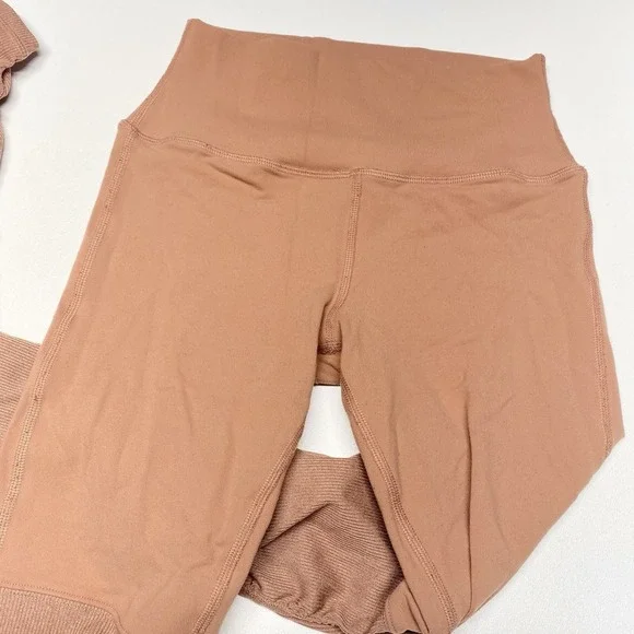 Alo Yoga Goddess Leggings Ribbed Knit Ruched Leg Stretch‎ Rose Quartz Size XS - Picture 4 of 10